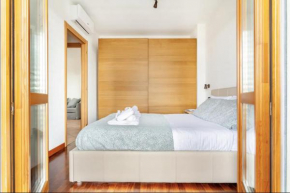Lussuoso Attico con Garage Gratis vicino al Duomo e allo IEO